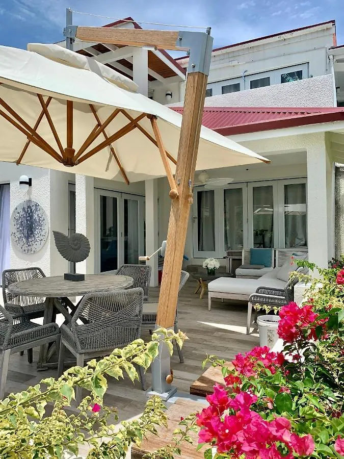 Villa Fantasea Dickenson Bay Apartment